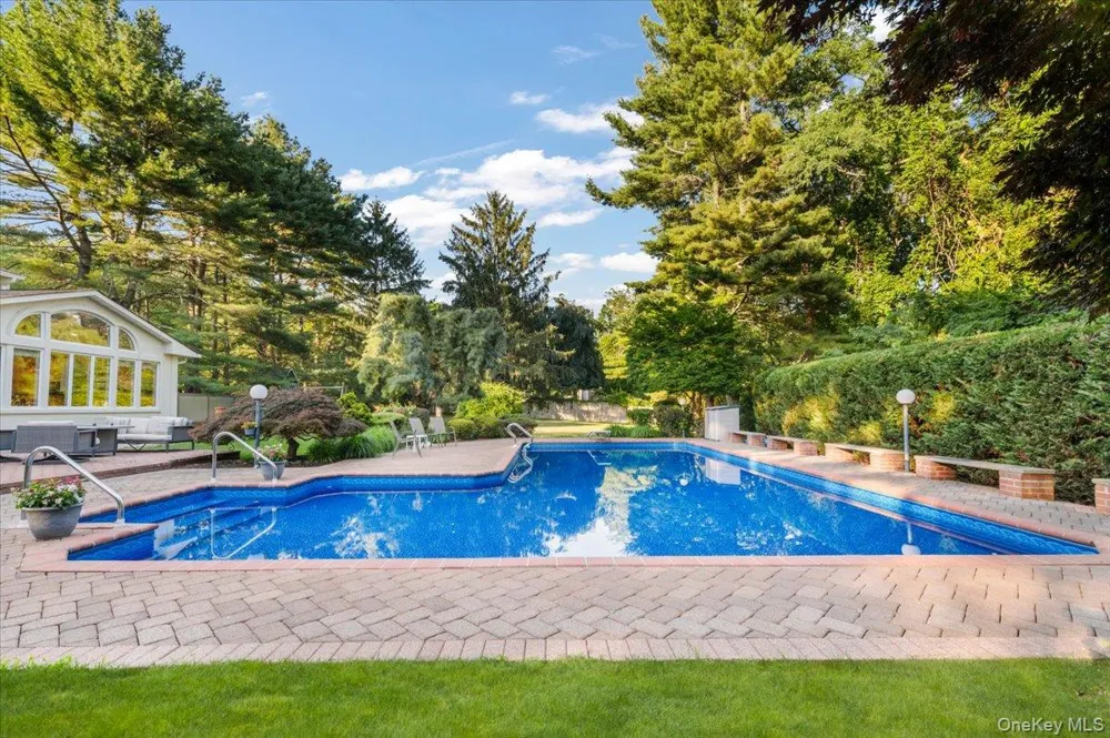 76 Wildwood Drive Dix Hills, NY 11746