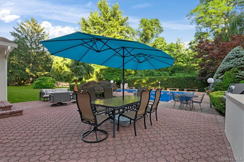76 Wildwood Drive Dix Hills, NY 11746