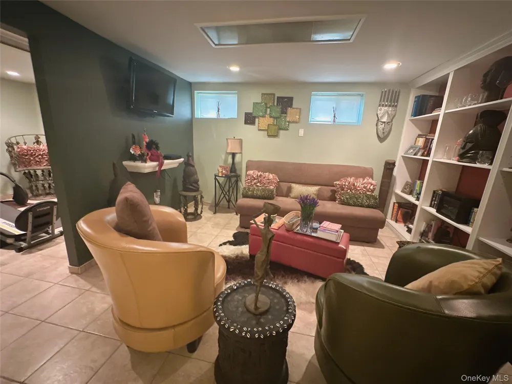 16029 76th Avenue Fresh Meadows, NY 11366