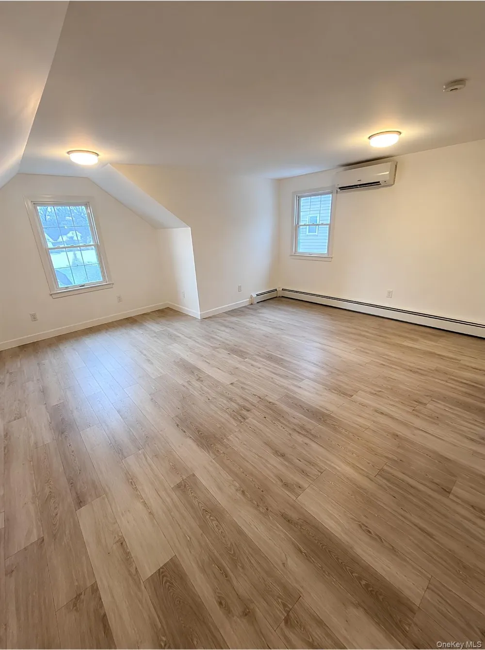 21 Walnut Avenue Stony Brook, NY 11790