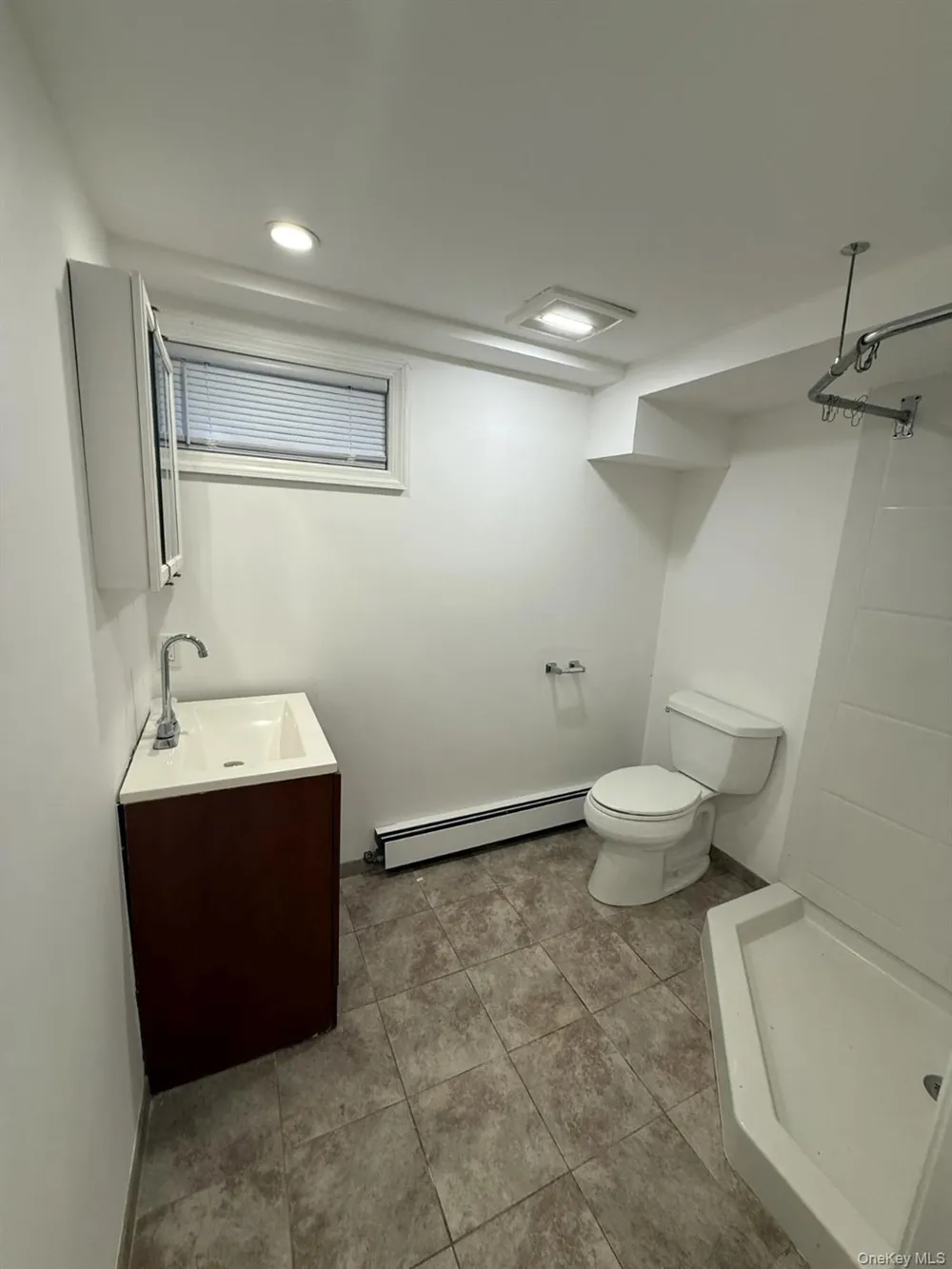 21 Walnut Avenue Stony Brook, NY 11790
