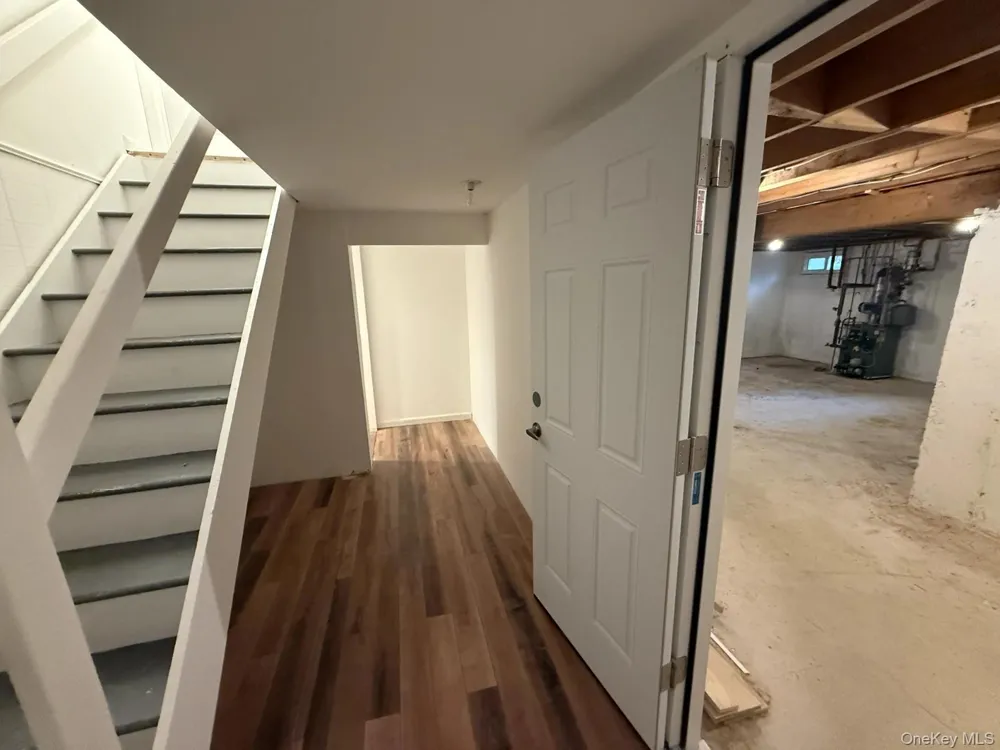21 Walnut Avenue Stony Brook, NY 11790