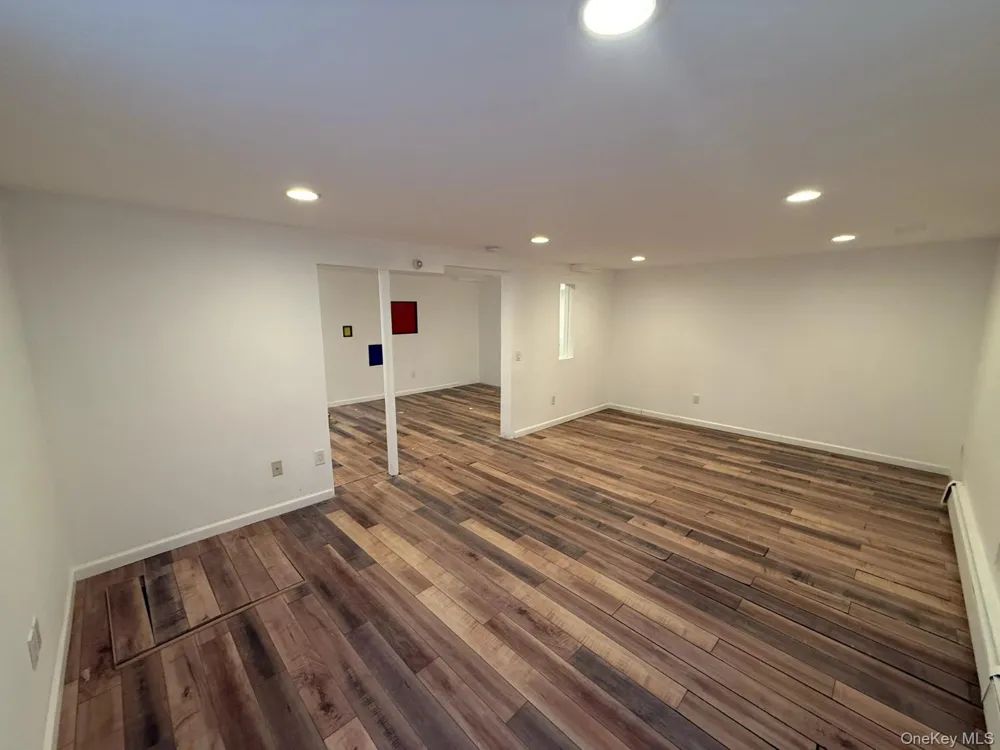 21 Walnut Avenue Stony Brook, NY 11790