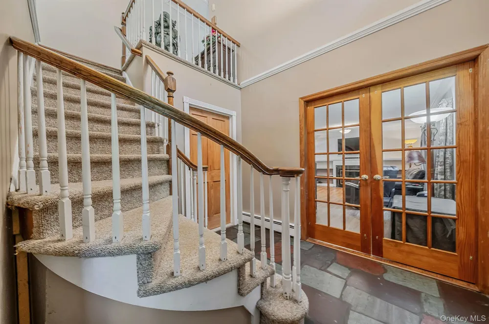 77 Shore Road Mount Sinai, NY 11766