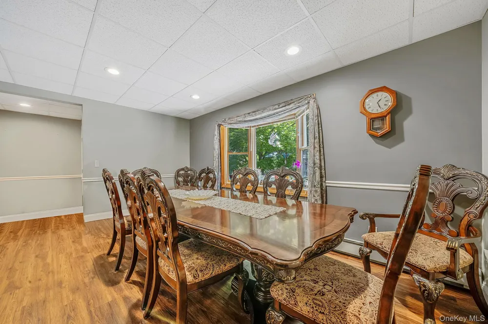77 Shore Road Mount Sinai, NY 11766