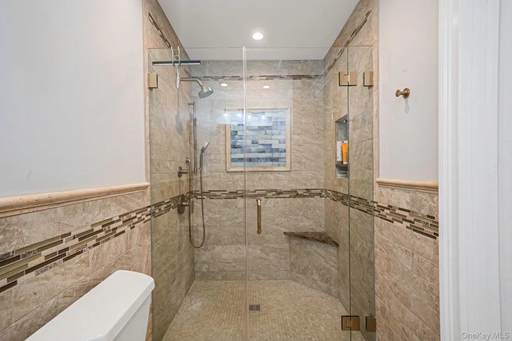 77 Shore Road Mount Sinai, NY 11766