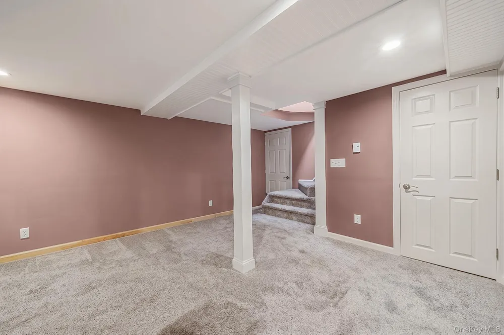 77 Shore Road Mount Sinai, NY 11766