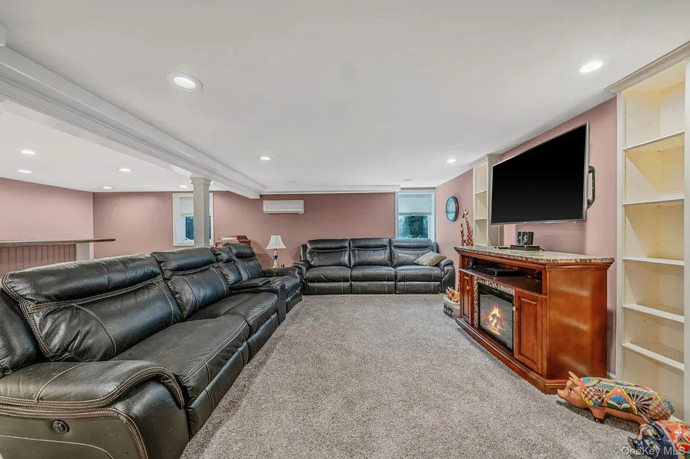 77 Shore Road Mount Sinai, NY 11766