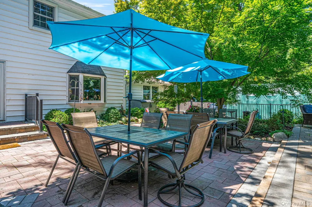 77 Shore Road Mount Sinai, NY 11766