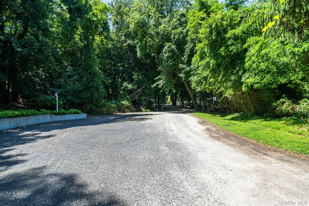 77 Shore Road Mount Sinai, NY 11766