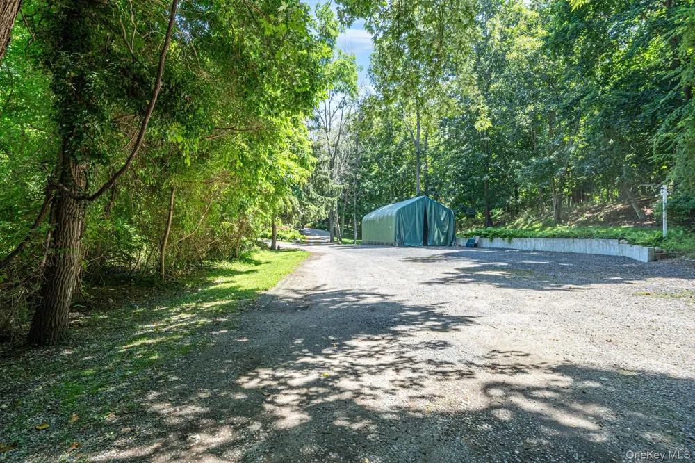 77 Shore Road Mount Sinai, NY 11766