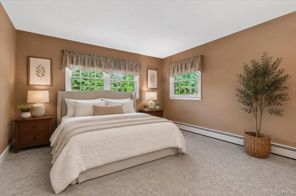 96 Plainview Road Woodbury, NY 11797