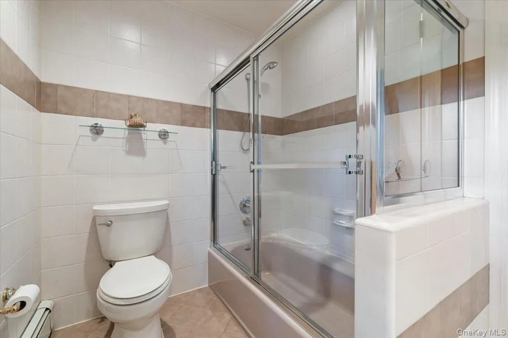 96 Plainview Road Woodbury, NY 11797