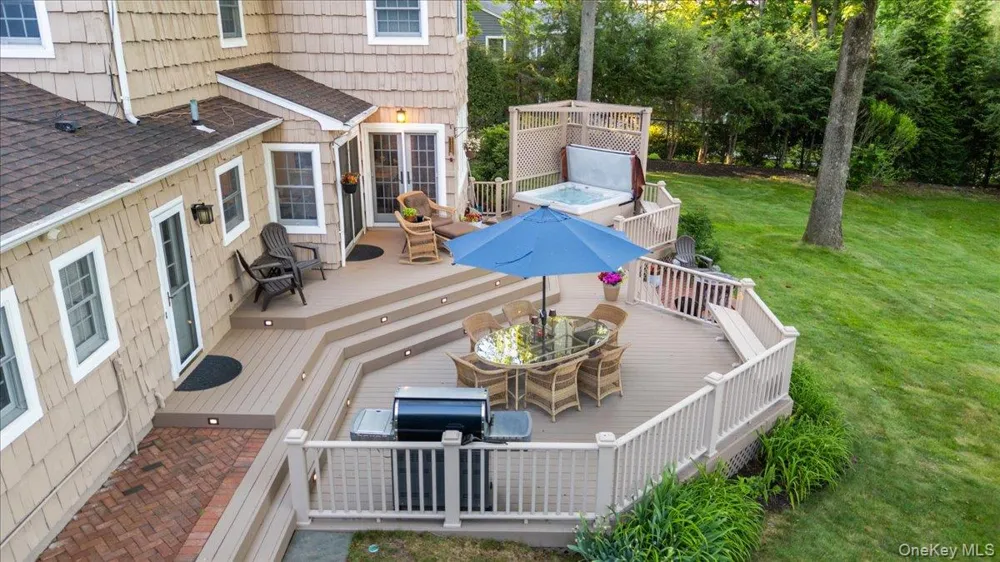 96 Plainview Road Woodbury, NY 11797