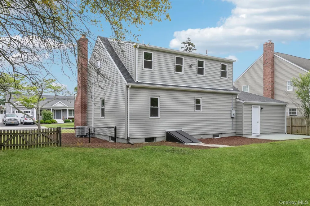 54 Ocean Avenue Center Moriches, NY 11934