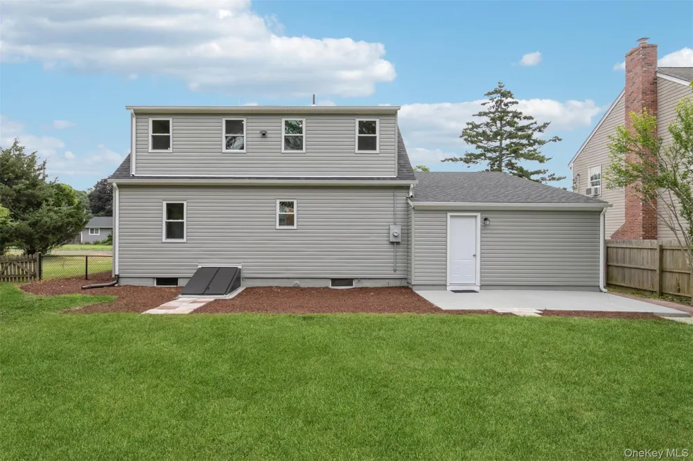 54 Ocean Avenue Center Moriches, NY 11934