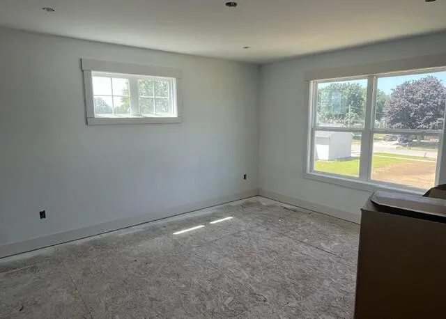 671 Waterford Village Drive NW Grand Rapids, MI 49534