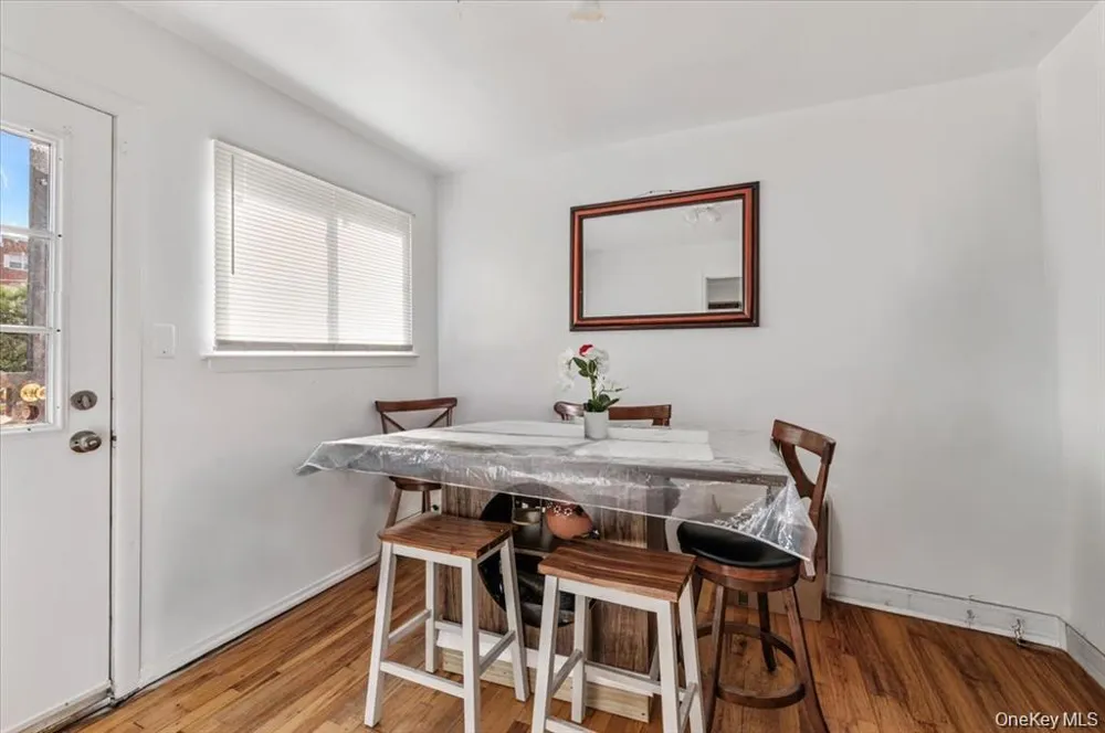22 Hudson Place Hempstead, NY 11550