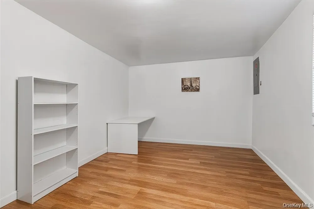 22 Hudson Place Hempstead, NY 11550