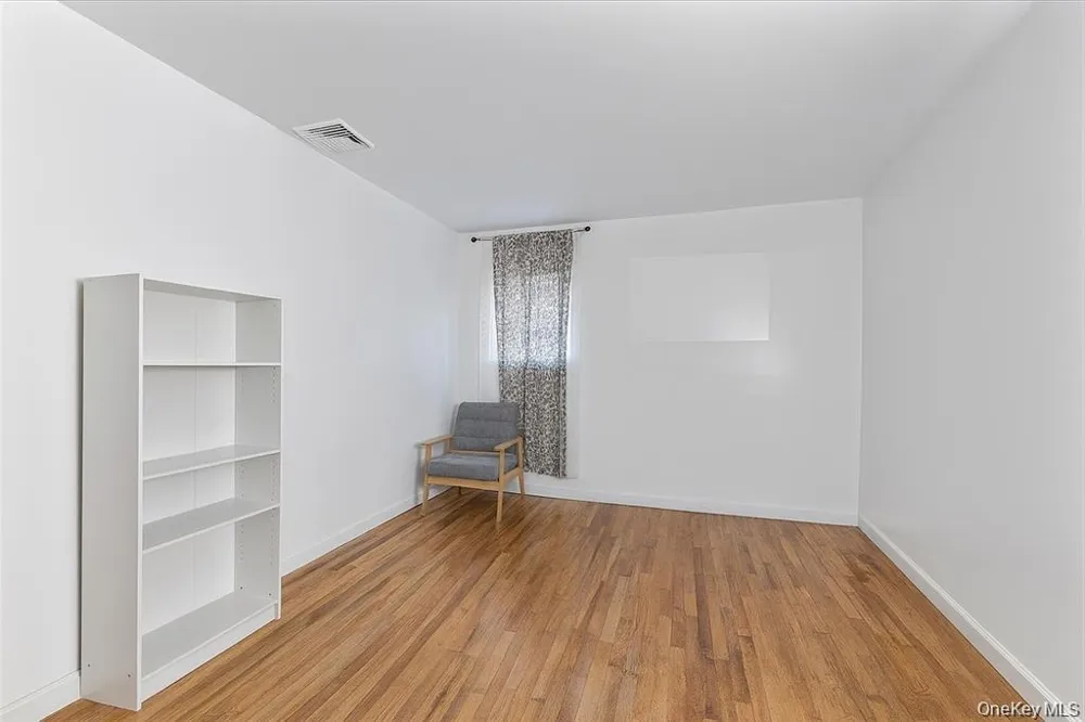 22 Hudson Place Hempstead, NY 11550
