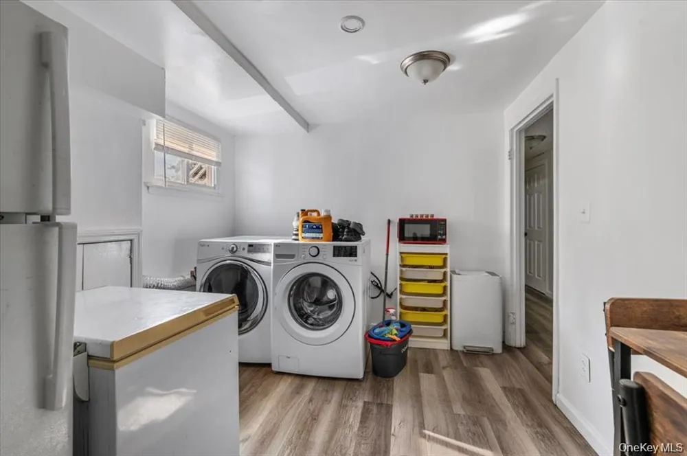22 Hudson Place Hempstead, NY 11550