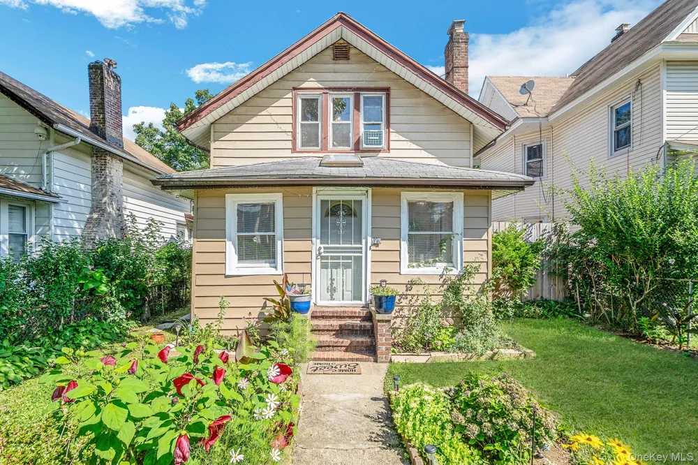 173 E Seaman Avenue Freeport, NY 11520