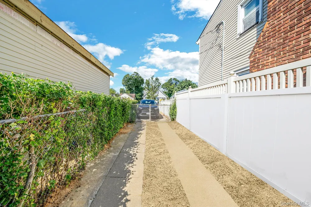 173 E Seaman Avenue Freeport, NY 11520
