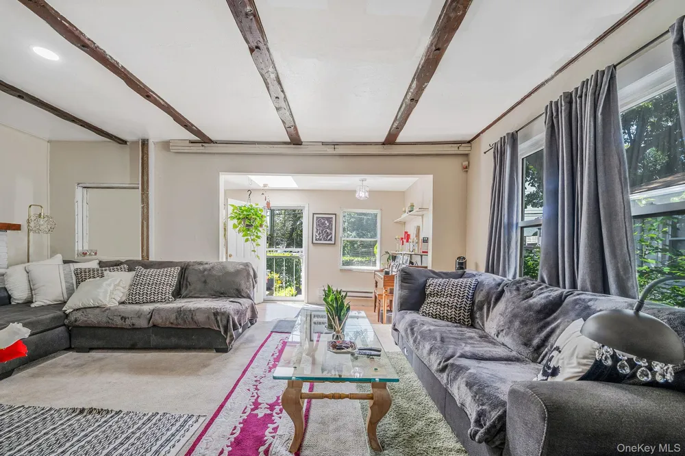 173 E Seaman Avenue Freeport, NY 11520