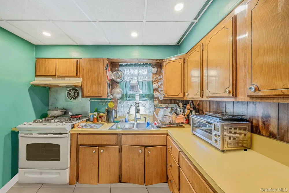 173 E Seaman Avenue Freeport, NY 11520