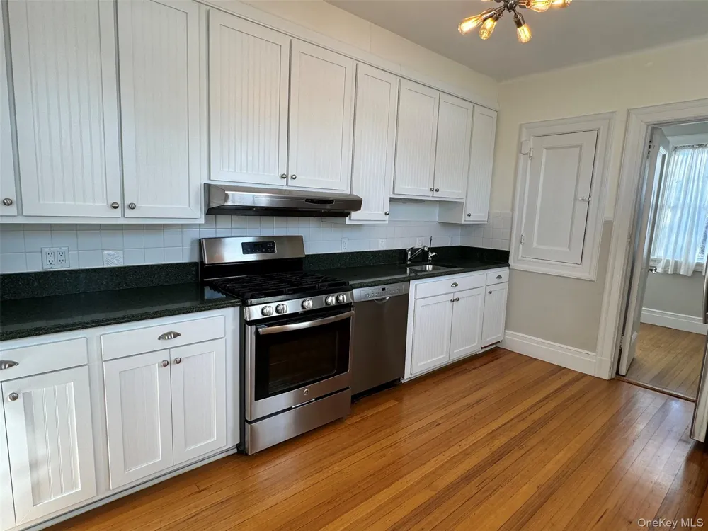 330 3rd Avenue Pelham, NY 10803