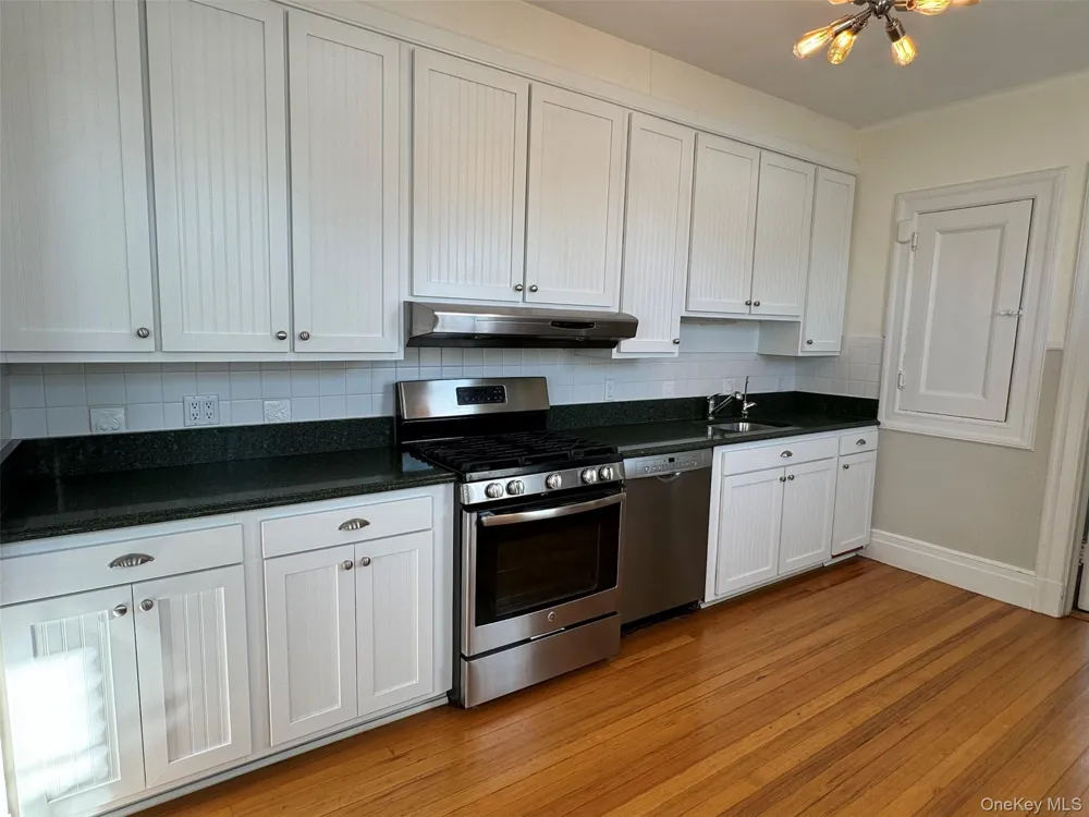 330 3rd Avenue Pelham, NY 10803