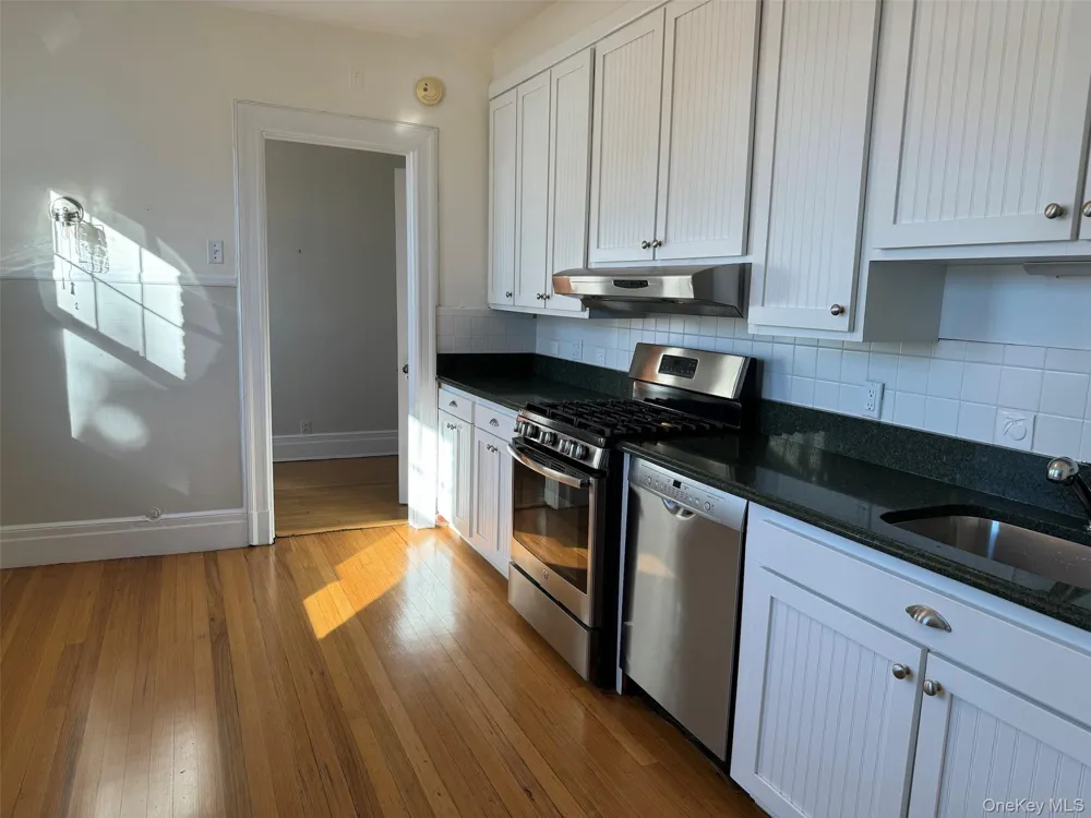 330 3rd Avenue Pelham, NY 10803