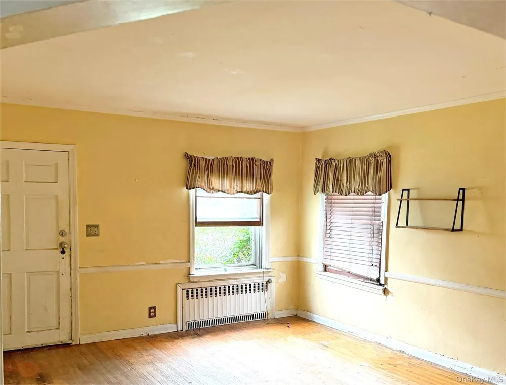 534 Sperry Boulevard New Hyde Park, NY 11040