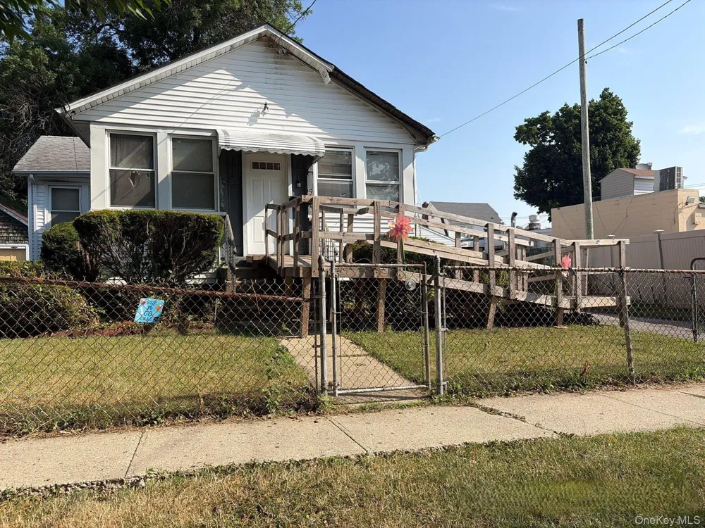 27 Midwood Street Hempstead, NY 11550