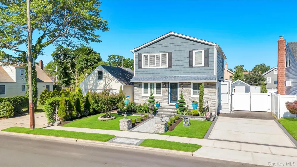 151 Poppy Avenue Franklin Square, NY 11010