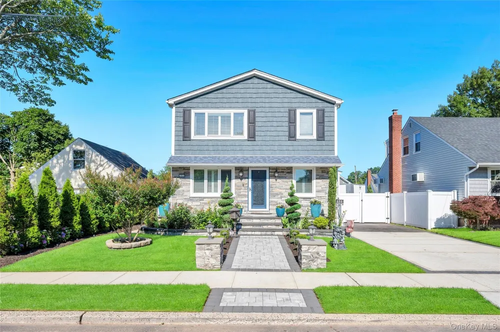 151 Poppy Avenue Franklin Square, NY 11010