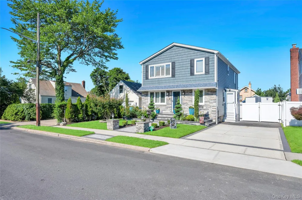 151 Poppy Avenue Franklin Square, NY 11010