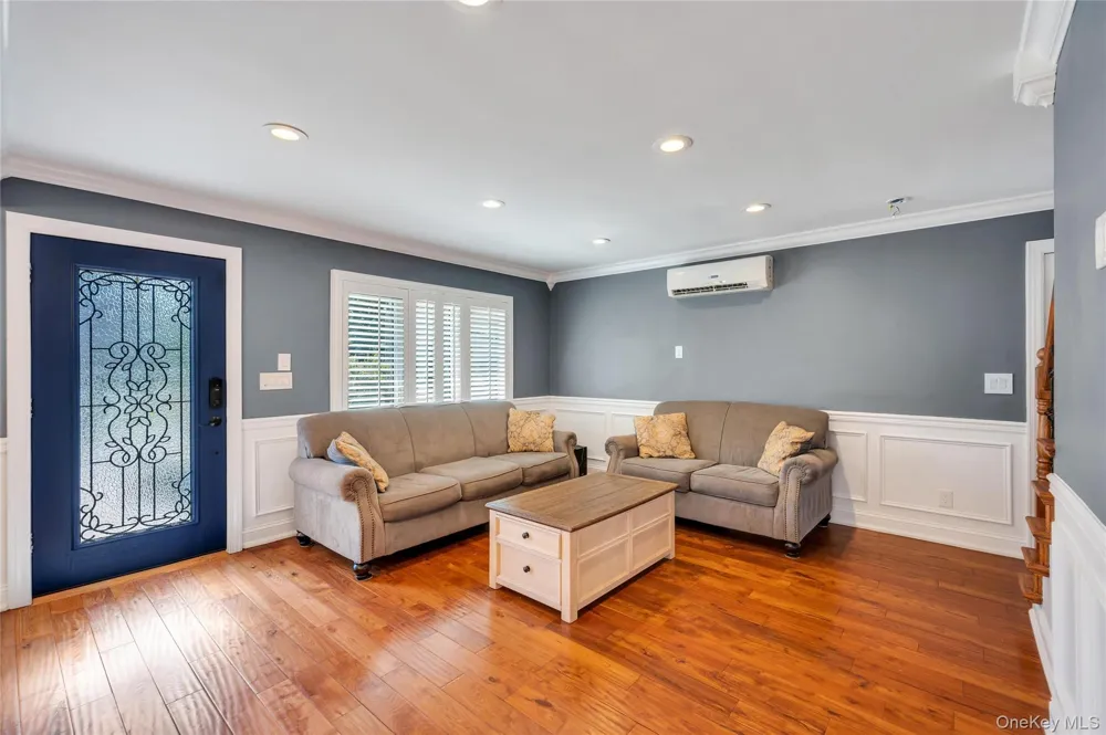 151 Poppy Avenue Franklin Square, NY 11010