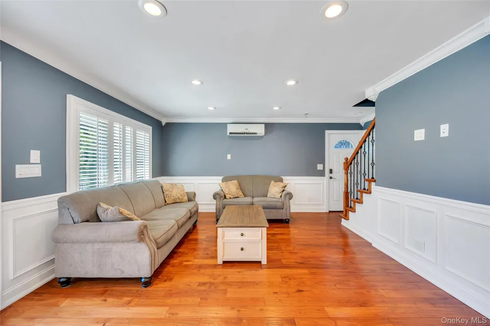 151 Poppy Avenue Franklin Square, NY 11010