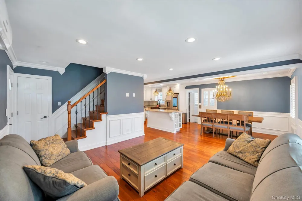 151 Poppy Avenue Franklin Square, NY 11010