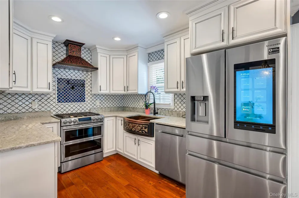 151 Poppy Avenue Franklin Square, NY 11010