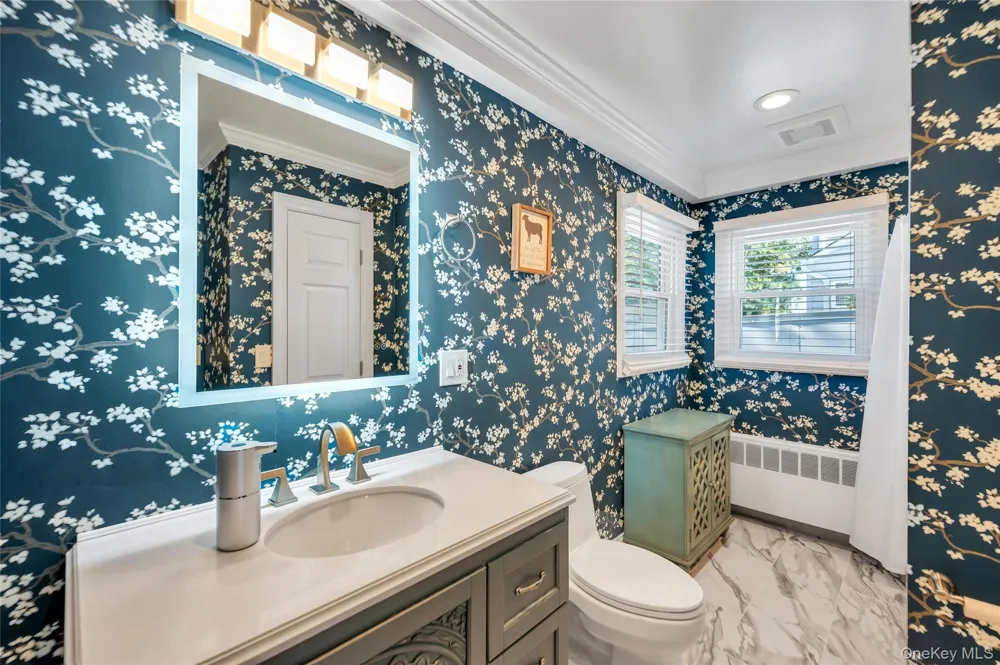 151 Poppy Avenue Franklin Square, NY 11010