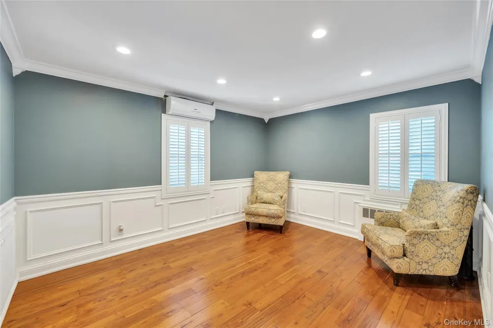 151 Poppy Avenue Franklin Square, NY 11010