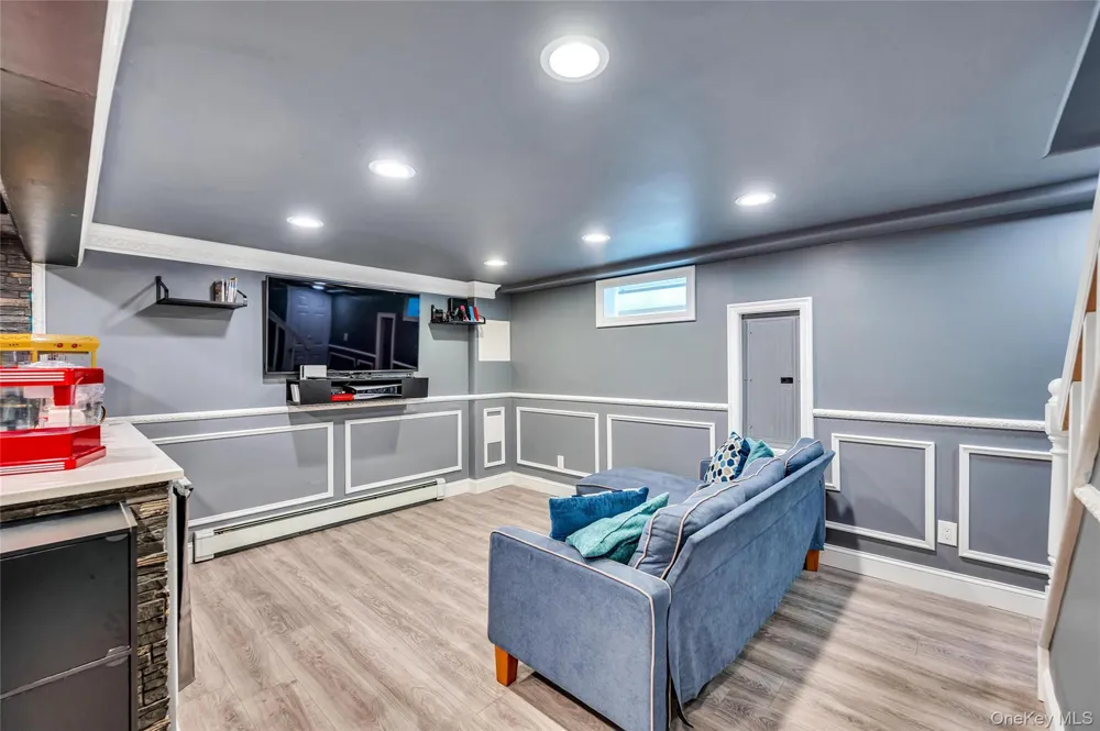 151 Poppy Avenue Franklin Square, NY 11010