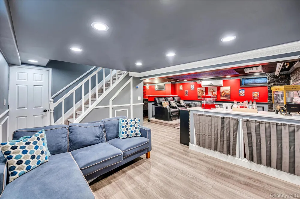 151 Poppy Avenue Franklin Square, NY 11010