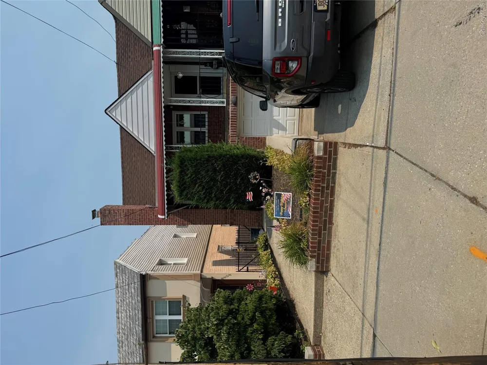 8607 77th Avenue Ridgewood, NY 11385