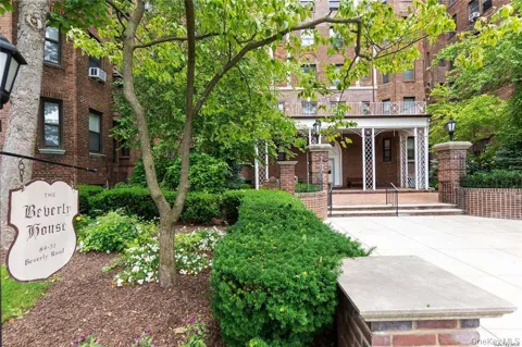 84-51 Beverly Road #6R