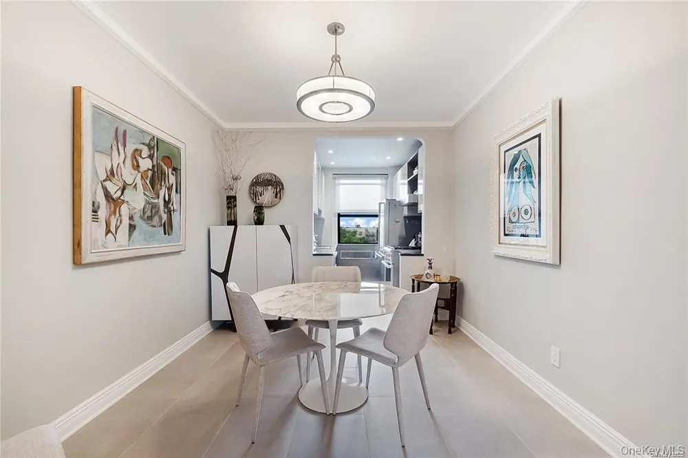 84-51 Beverly Road #6R Kew Gardens, NY 11415