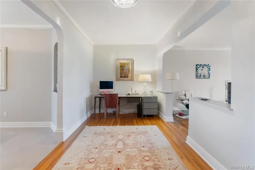 84-51 Beverly Road #6R Kew Gardens, NY 11415