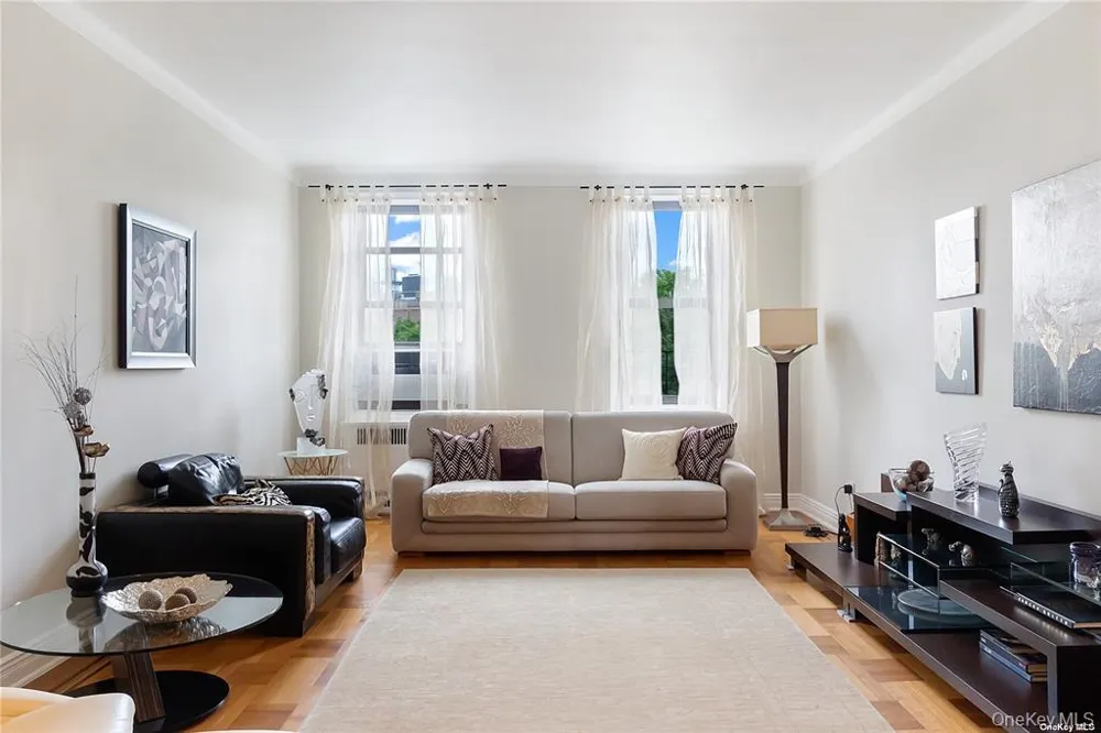 84-51 Beverly Road #6R Kew Gardens, NY 11415